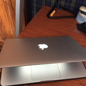 Apple MacBook Pro A1502 13.3" Laptop - MGX82LL/A (